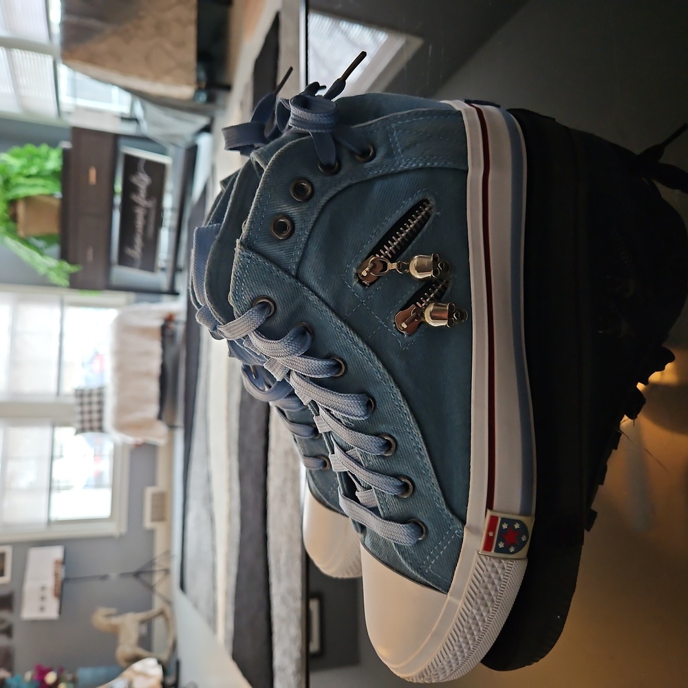 GUOAN Denim Flat Heel Lace Up Metal Skull Sneakers High Top